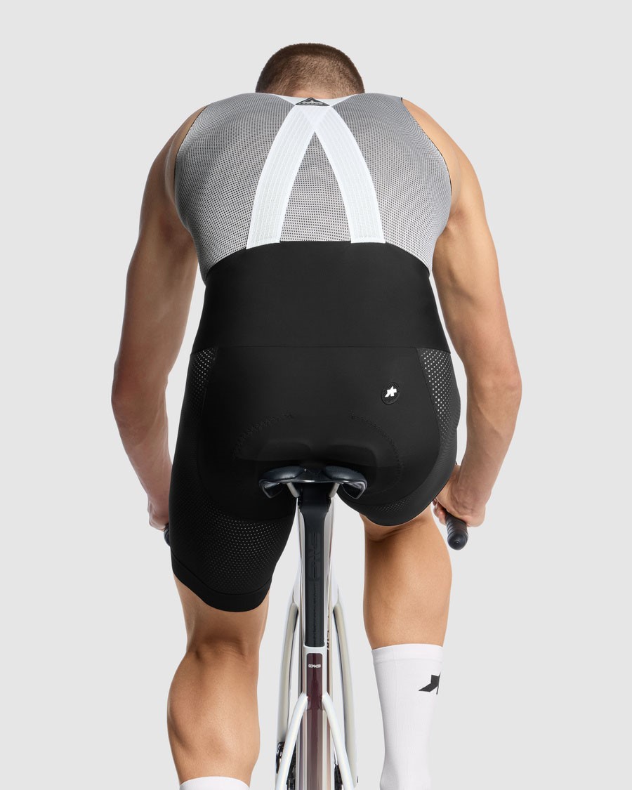 Assos MILLE GT S11 INDOOR moške kratke kolesarske hlače z naramnicami