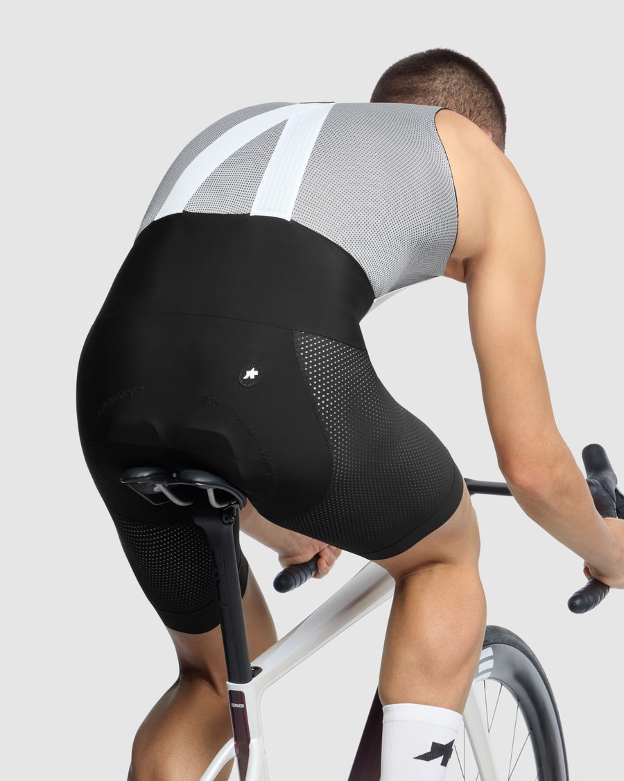 Assos MILLE GT S11 INDOOR moške kratke kolesarske hlače z naramnicami