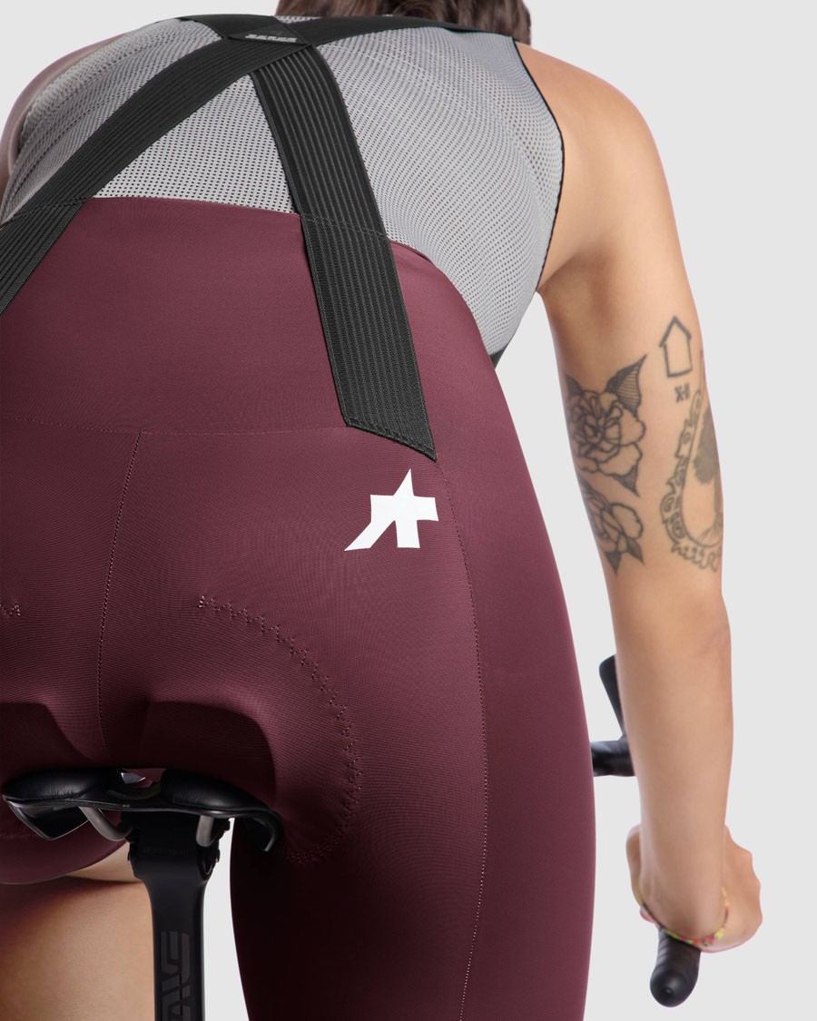 Assos UMA GT S11 ženske kratke kolesarske hlače z naramnicami