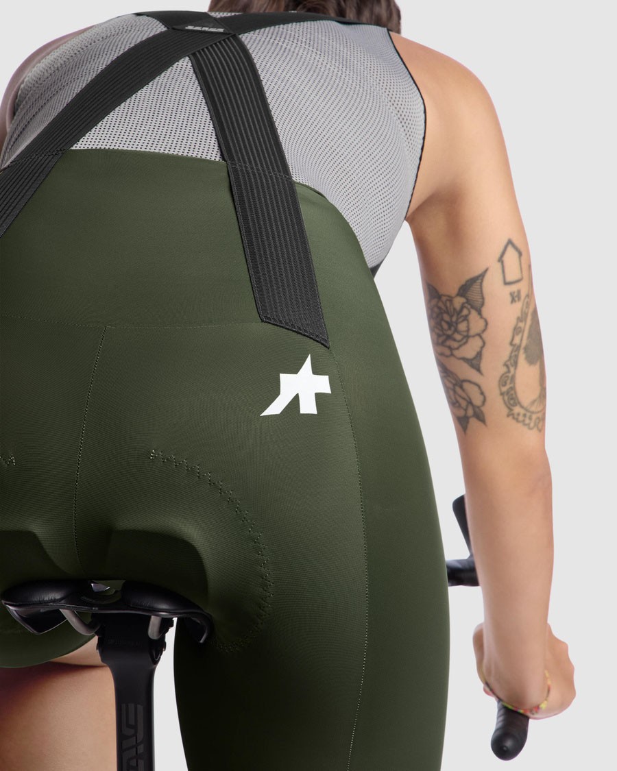 Assos UMA GT S11 ženske kratke kolesarske hlače z naramnicami