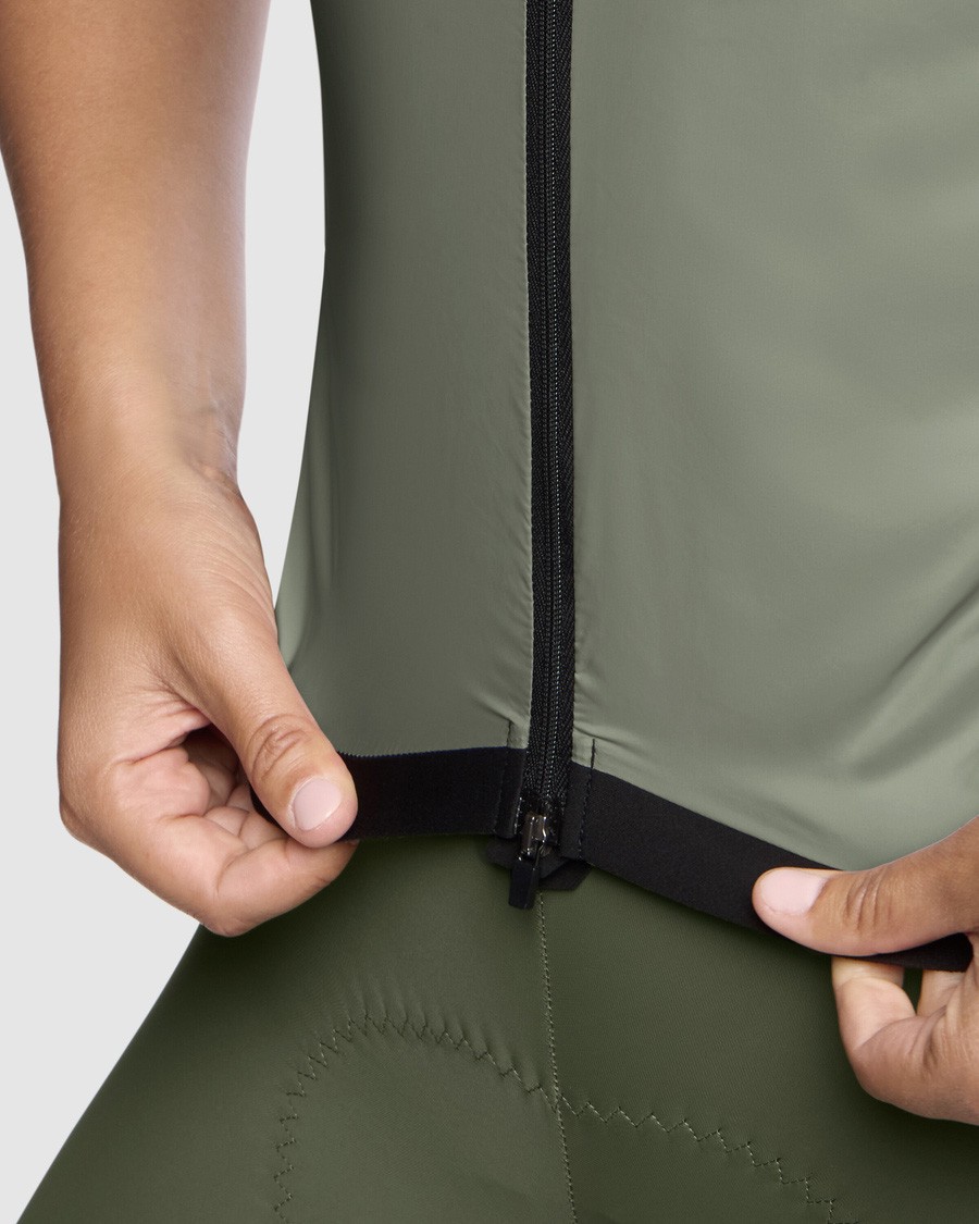 Assos UMA GT S11 ženski kolesarski brezrokavnik