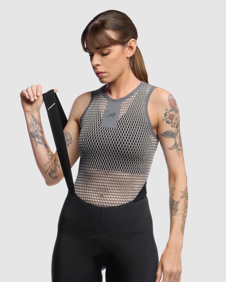 Assos EQUIPE NS P1 si moška spodnja kolesarska majica brez rokavov