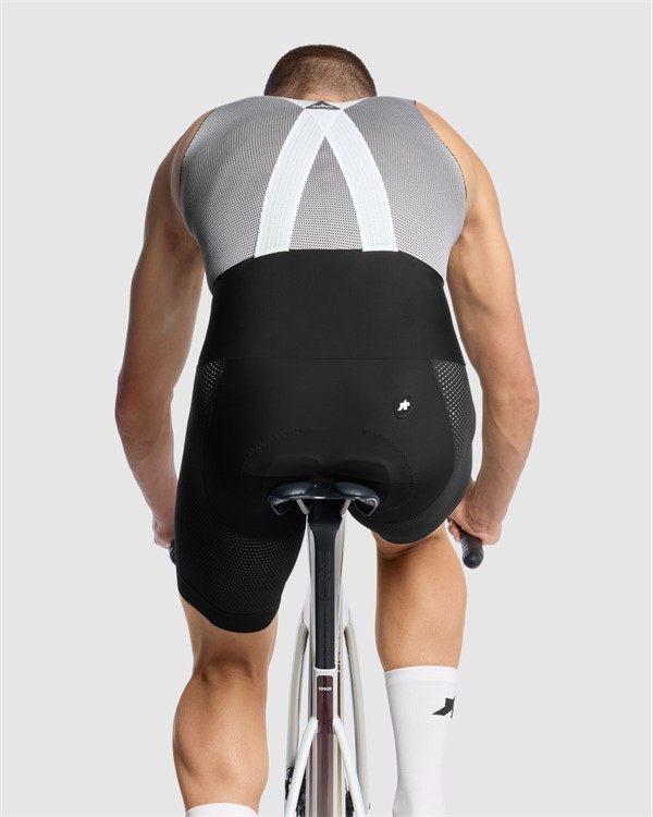 Assos MILLE GT S11 INDOOR moške kratke kolesarske hlače z naramnicami