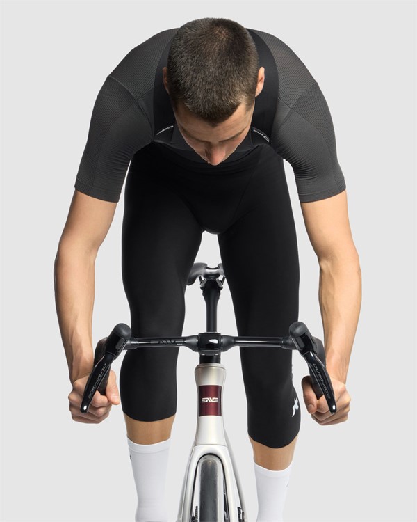Assos MILLE GT S11 Spring/Fall 3/4 moške kolesarske hlače z naramnicami