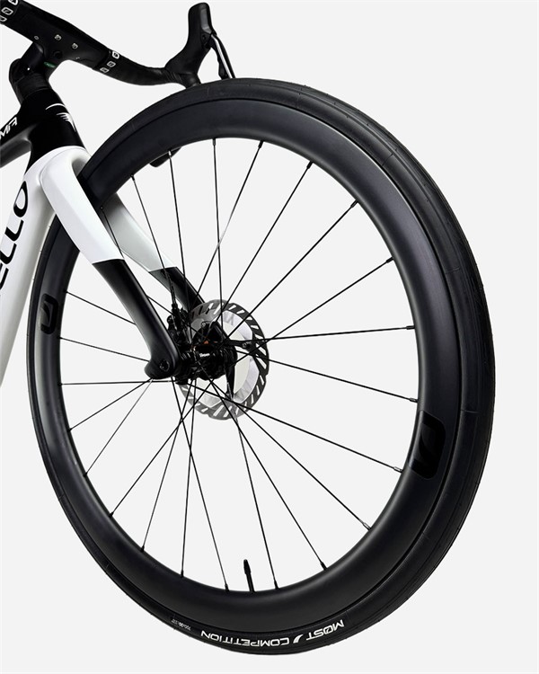 Pinarello DOGMA X Ultegra Di2 Ultrafast 40 cestno kolo