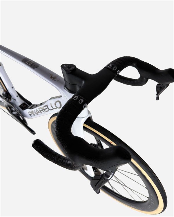 Pinarello DOGMA F Ultegra Di2 Ultrafast 45 cestno kolo