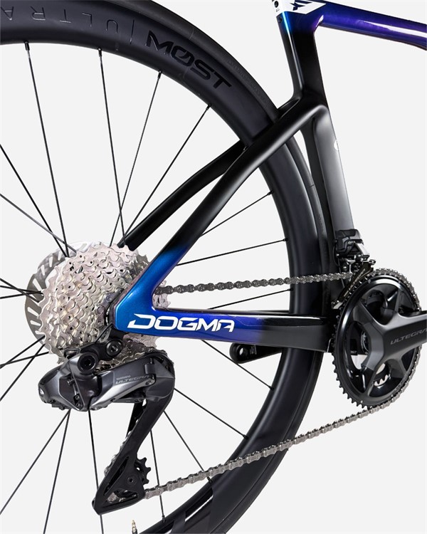 Pinarello DOGMA F Ultegra Di2 Ultrafast 45 cestno kolo