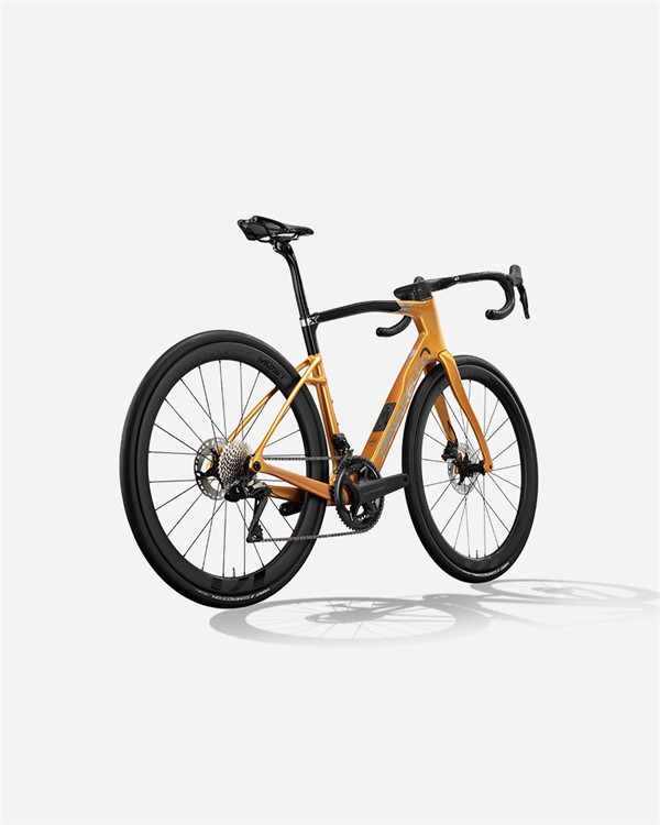 Pinarello X7 Ultegra Di2 Ultrafast cestno kolo