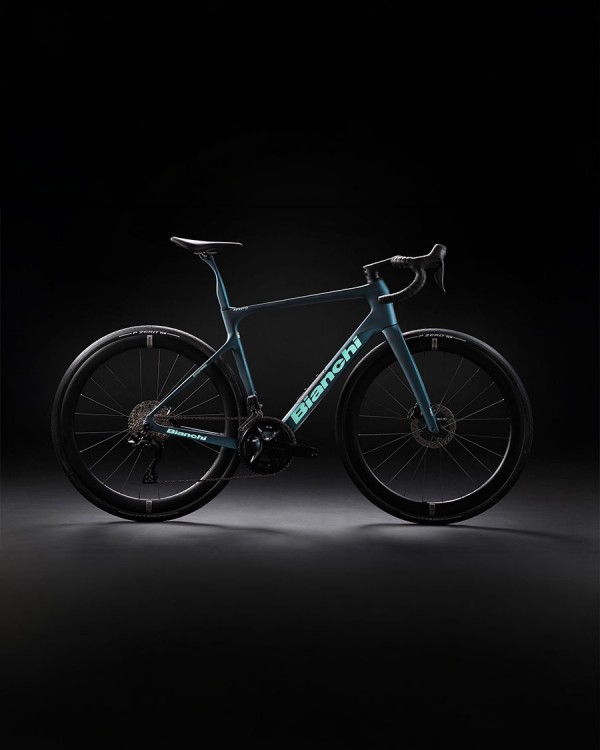 Bianchi INFINITO COMP 105 Di2 R49 cestno kolo