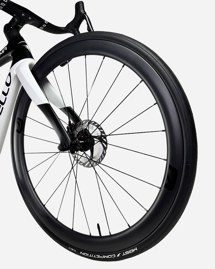 Pinarello DOGMA X Ultegra Di2 Ultrafast 40 cestno kolo