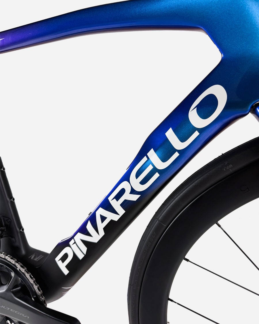 Pinarello DOGMA F Ultegra Di2 Ultrafast 45 cestno kolo